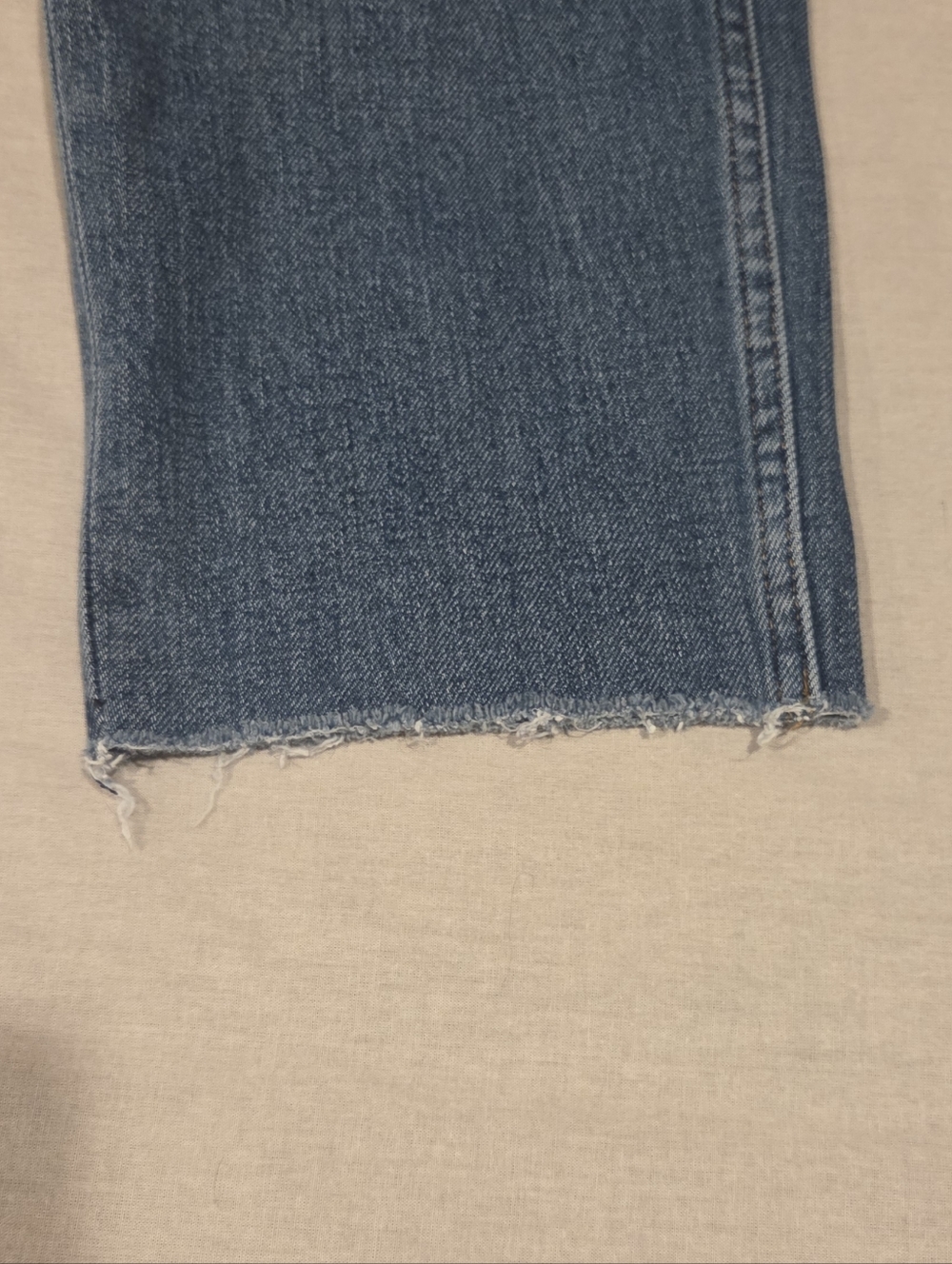 Lucky Brand Relaxed Taper Jeans 6/28 Distressed Raw Hem Straight Leg Boyfriend - Picture 8 of 13